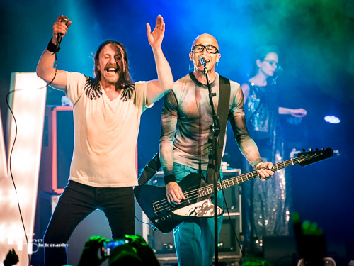 Tony Wright on vocals, Leigh Marklew on bass