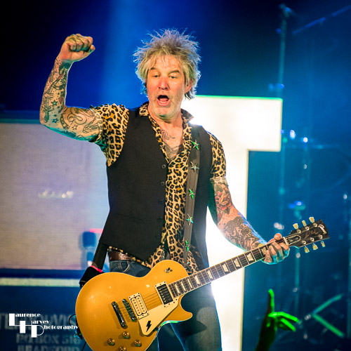 Mark Yates on guitar
