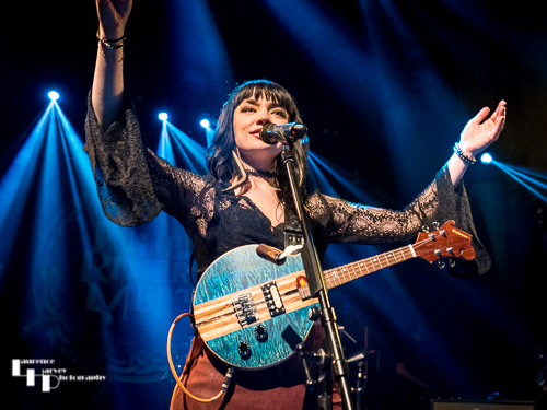 Grace Bond on mandolin & vocals