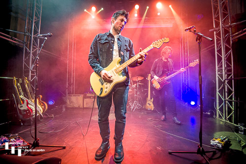 Aynsley Lister on vocals & guitar