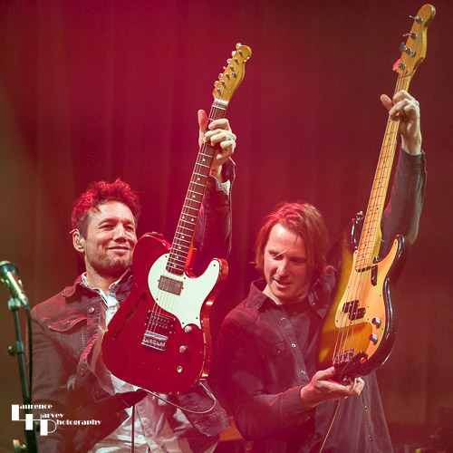 Aynsley Lister on guitar, Jono Martin on bass