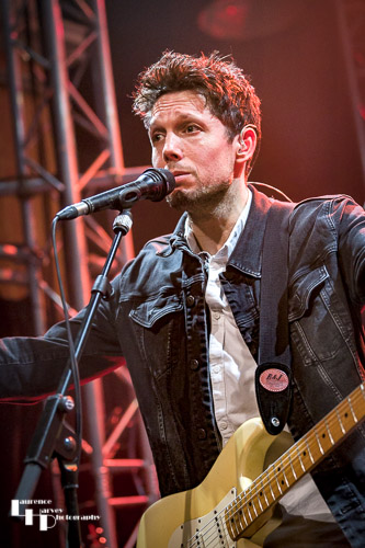Aynsley Lister on vocals & guitar