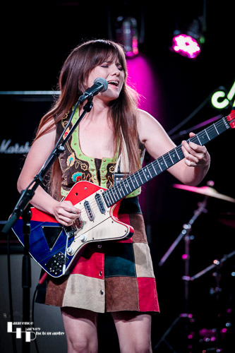 Arielle on vocals & guitar