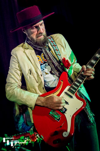 Robin Davey on guitar