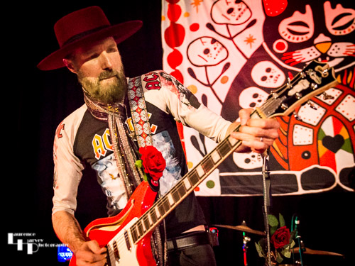 Robin Davey on guitar