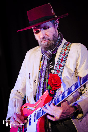 Robin Davey on guitar