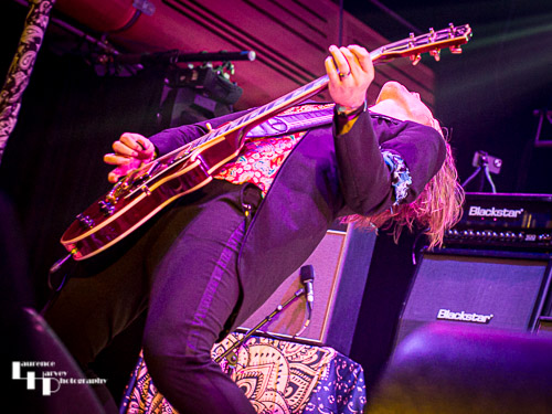 Blue Nation: Neil Murdoch on vocals & guitar