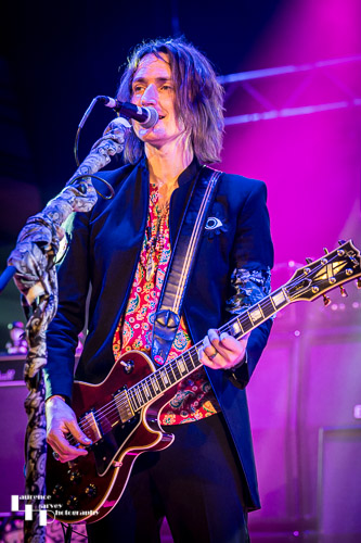 Blue Nation: Neil Murdoch on vocals & guitar