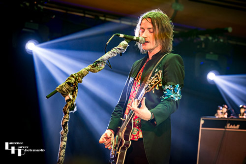 Blue Nation: Neil Murdoch on vocals & guitar