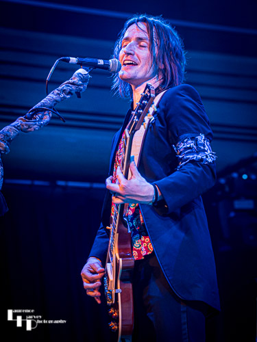 Blue Nation: Neil Murdoch on vocals & guitar