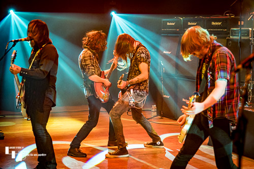 Black Spiders on stage at the Apex