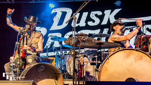 Dusk Brothers on stage at Epic Studios