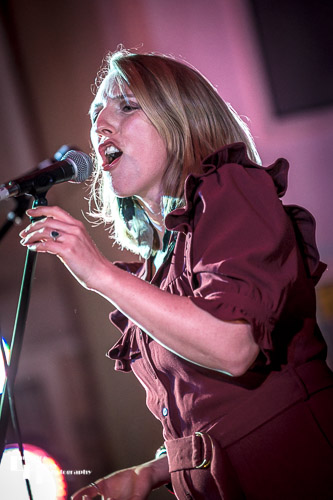 Lauren Dove on vocals