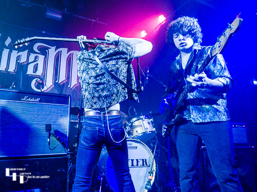 James Bartholomew on vocals & guitar, Ricky Hodgkiss on bass