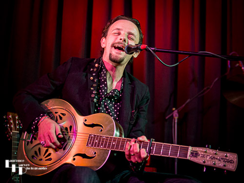 Joel Fisk on vocals & guitar