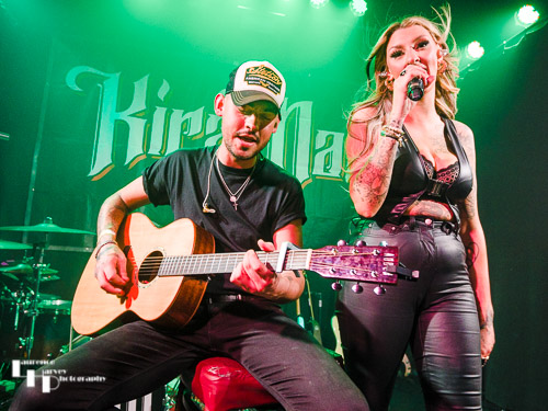 Rhiannon 'Kira' Hill on vocals & Joe Worrall on guitar