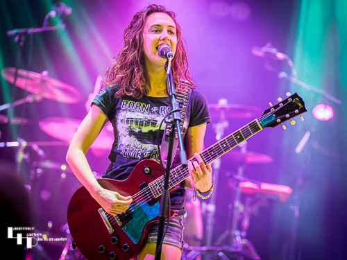 Loz Campbell Band: Loz Campbell on vocals & lead guitar