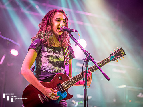 Loz Campbell Band: Loz Campbell on vocals & lead guitar