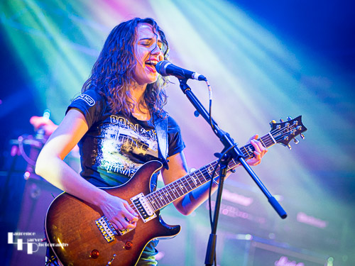 Loz Campbell Band: Loz Campbell on vocals & lead guitar