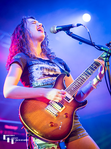 Loz Campbell Band: Loz Campbell on vocals & lead guitar