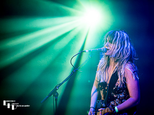 MuddiBrooke: 'Brooke' Harriet McDonnell on vocals & guitar