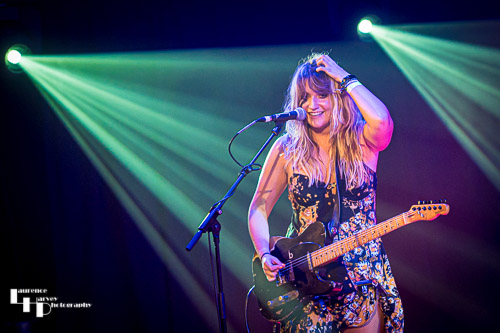 MuddiBrooke: 'Brooke' Harriet McDonnell on vocals & guitar