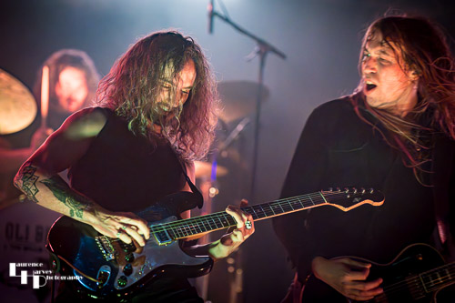 Oli Brown & The Dead Collective: Oli Brown on vocals & guitar, Sam Wood on bass