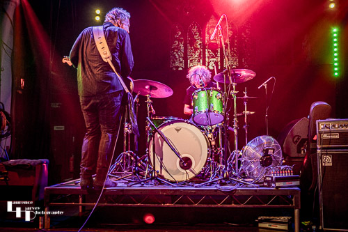 Philip Sayce on guitar, Bryan Head on drums