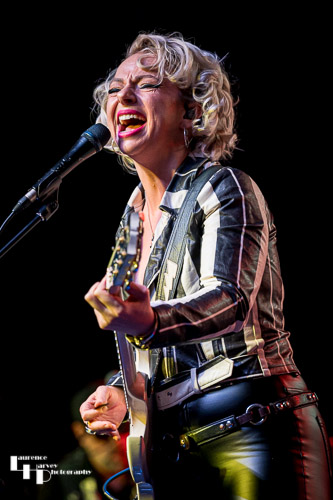 Samantha Fish on vocals & guitar