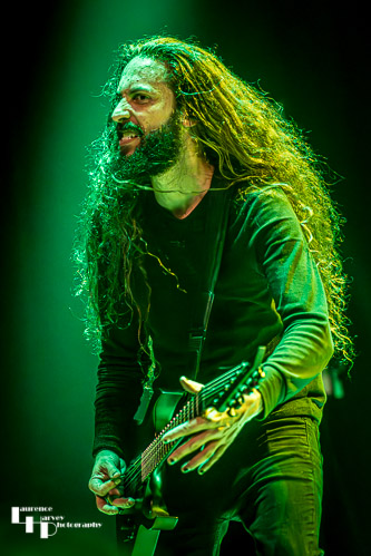 Dru Lappin on guitar