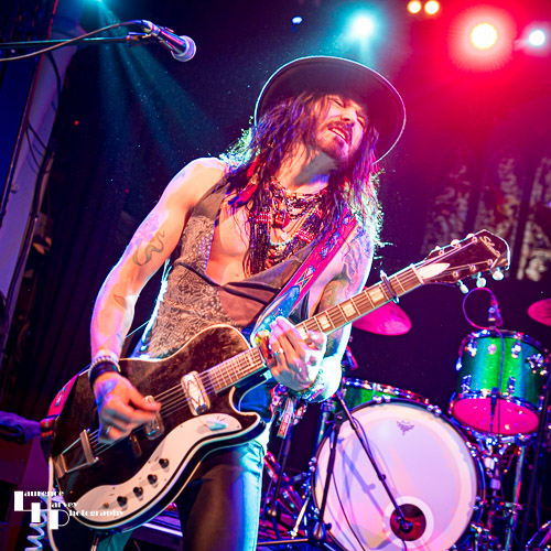 Troy Redfern on vocals & guitar