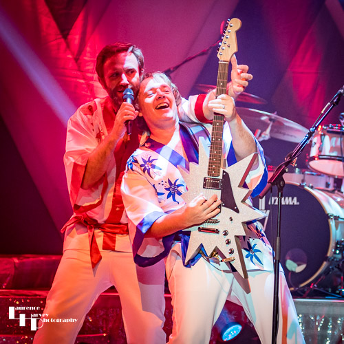 'Bjorn' (Julian Dodd) on guitar, 'Benny' on vocals