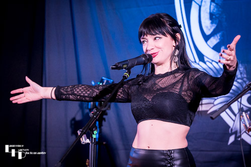 Grace Bond on vocals