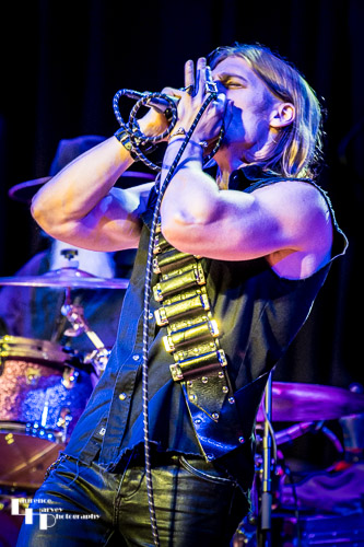 Guest, Will Wilde on harp