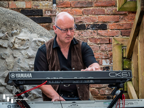 Steve Gooding on keys
