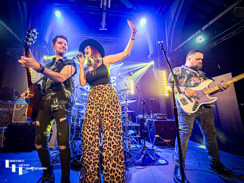 Lindsey Bonnick on vocals, Ed Clarke on guitar, Billy Dedman on bass