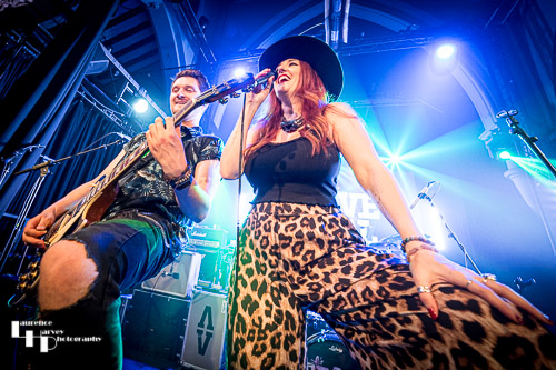 Lindsey Bonnick on vocals, Ed Clarke on guitar