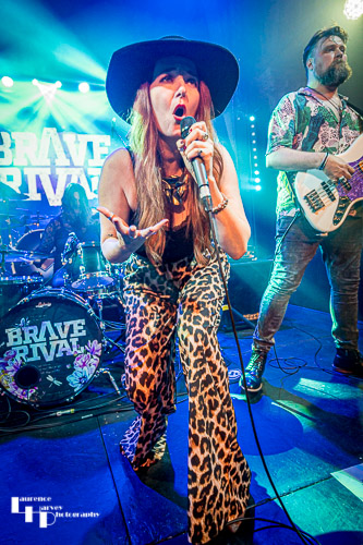 Lindsey Bonnick on vocals