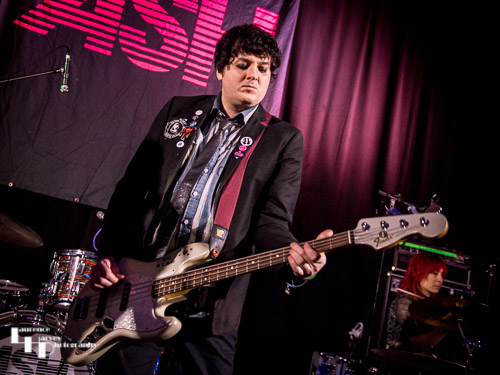 Simon Drowner on bass