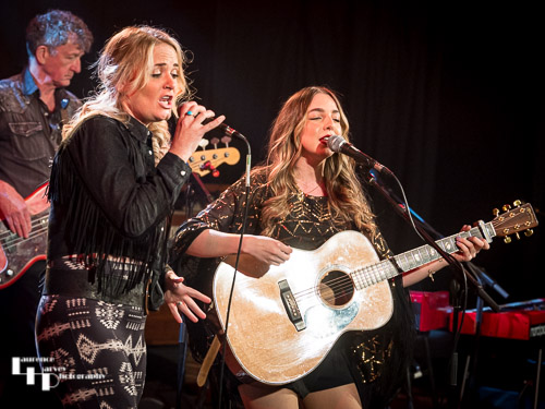 Demi Marriner on vocals & guitar