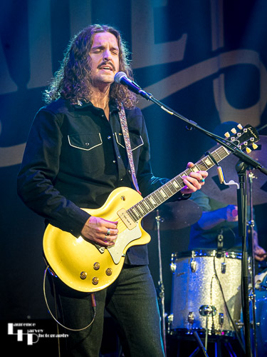 Joe Coombs on guitar