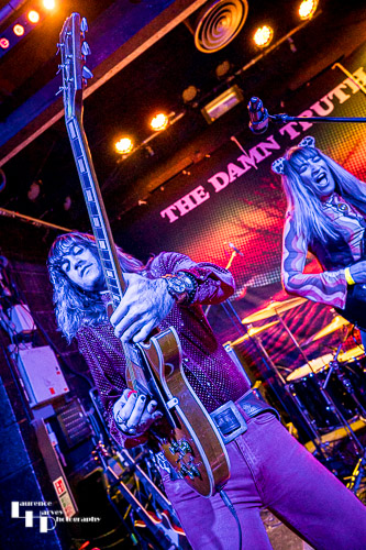 Tom Shemerr on guitar