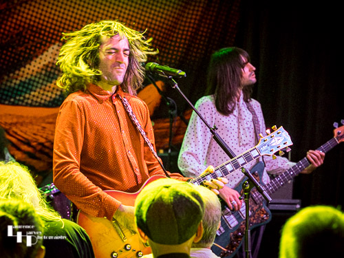 Tom Shemerr on guitar