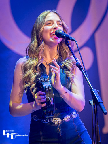 Demi Marriner on backing vocals & tambourine