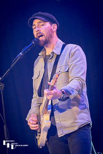 Joe Wilkins on guitar & backing vocals