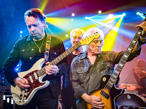 Steve Overland on vocals & guitar, Jim Kirkpatrick on guitar, Merv Goldsworthy on bass