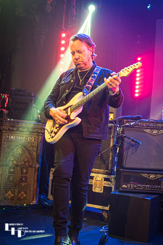Jim Kirkpatrick on guitar