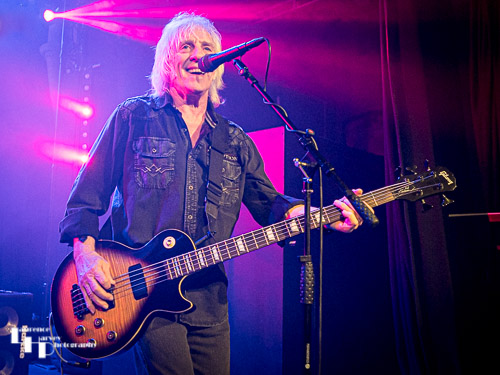 Merv Goldsworthy on bass