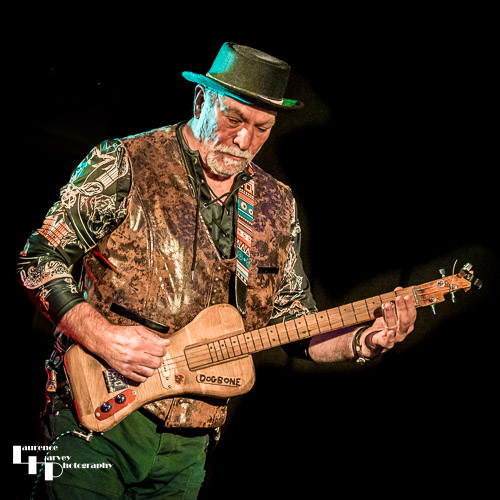 Rob Sands on guitar