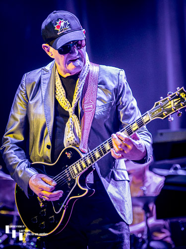 Jan Akkerman on guitar